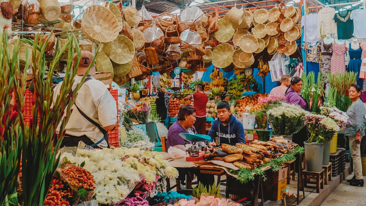 Chợ Cồn sôi động ngày mới
